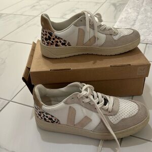 Veja for Madewell white with leopard detail